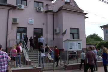 Program de lucru prelungit cu câteva ore la Serviciul de Pașapoarte Suceava