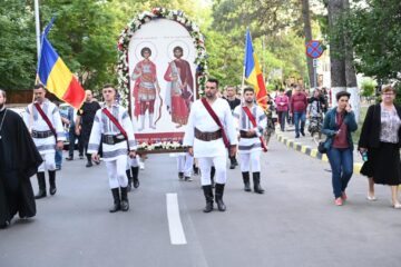 Procesiunea „Calea Sfinților”, în cadrul căreia moaștele Sfântului Ioan cel Nou au fost purtate pe străzile municipiului Suceava