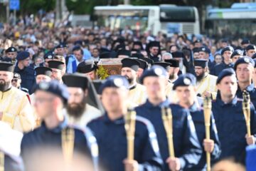 Procesiunea „Calea Sfinților”, în cadrul căreia moaștele Sfântului Ioan cel Nou au fost purtate pe străzile municipiului Suceava
