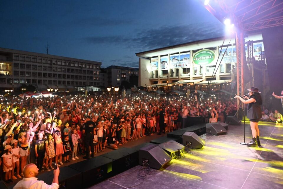 Peste 12.000 de spartiucipanți prezenți la concertele organizate in Centru, de Zilele Sucevei 2022 2