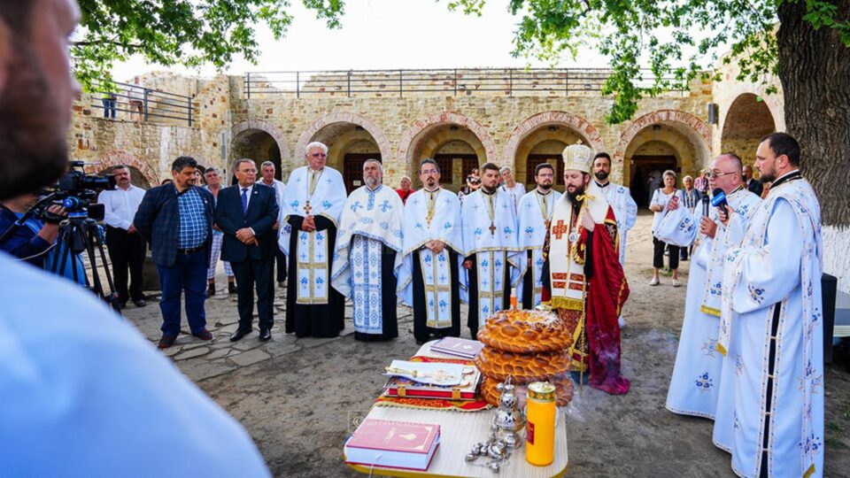 La Cetatea de Scaun a Sucevei a fost oficiată o slujbă de pomenire a domnitorilor Moldovei