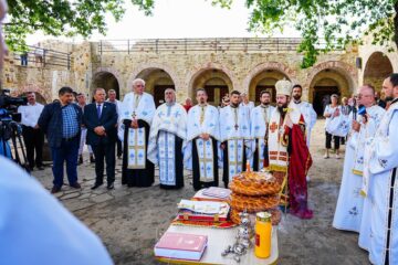 La Cetatea de Scaun a Sucevei a fost oficiată o slujbă de pomenire a domnitorilor Moldovei