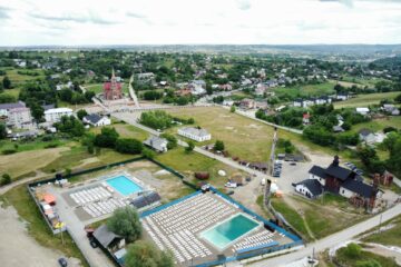 Bazinele cu apa sarata in aer liber de la Cacica
