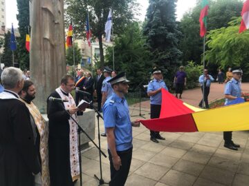 Ziua Drapelului Național a fost marcată printr-o ceremonie militară în Piața Tricolorului din Suceava