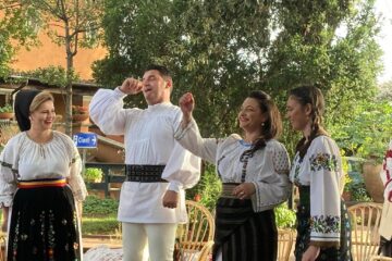 Artiști suceveni au participat la evenimentul „Ia, Simbol, Tradiție, Identitate”, organizat în Italia