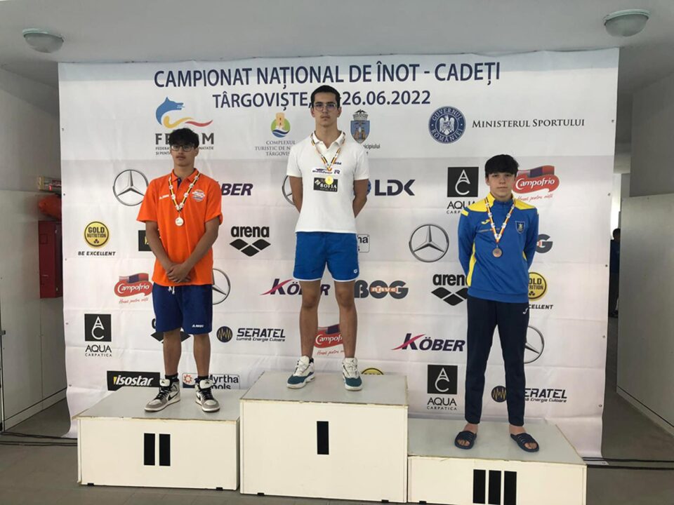 Înotătorii fălticeneni s-au întors cu 16 medalii de la Campionatul Național de cadeți