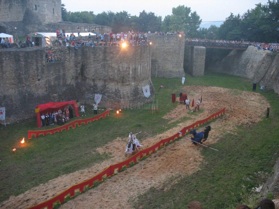 Primăria Suceava finanțează cu 300.000 de lei Festivalul Medieval de la Cetatea de Scaun Primăria Suceava finanțează cu 300.000 de lei Festivalul Medieval de la Cetatea de Scaun