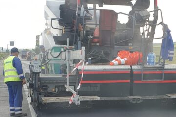Asfaltare seara și pe timp de noapte la DN 17