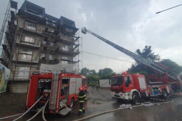 Bloc din Fălticeni, lovit de un trăsnet
