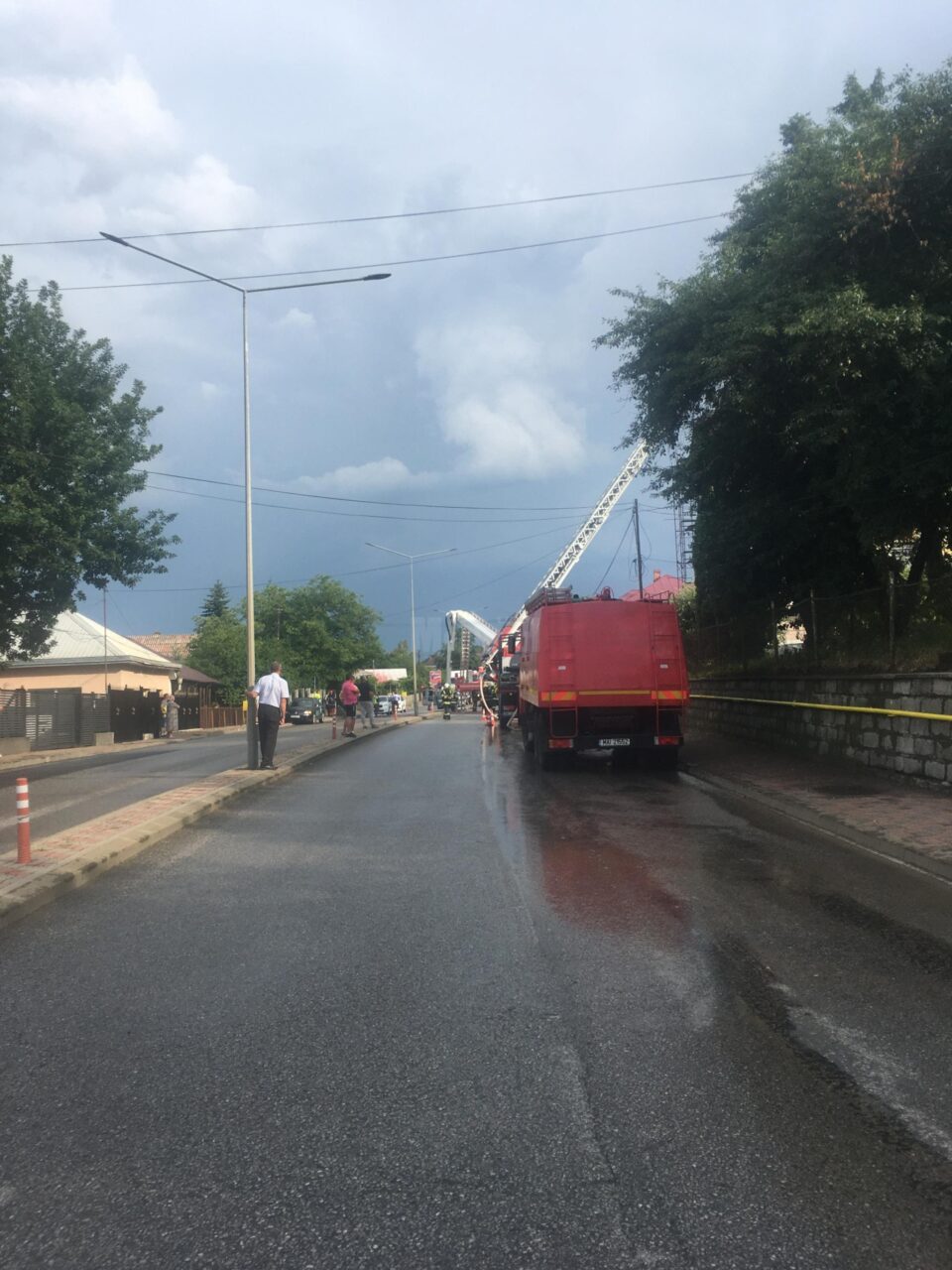 Bloc din Fălticeni, lovit de un trăsnet