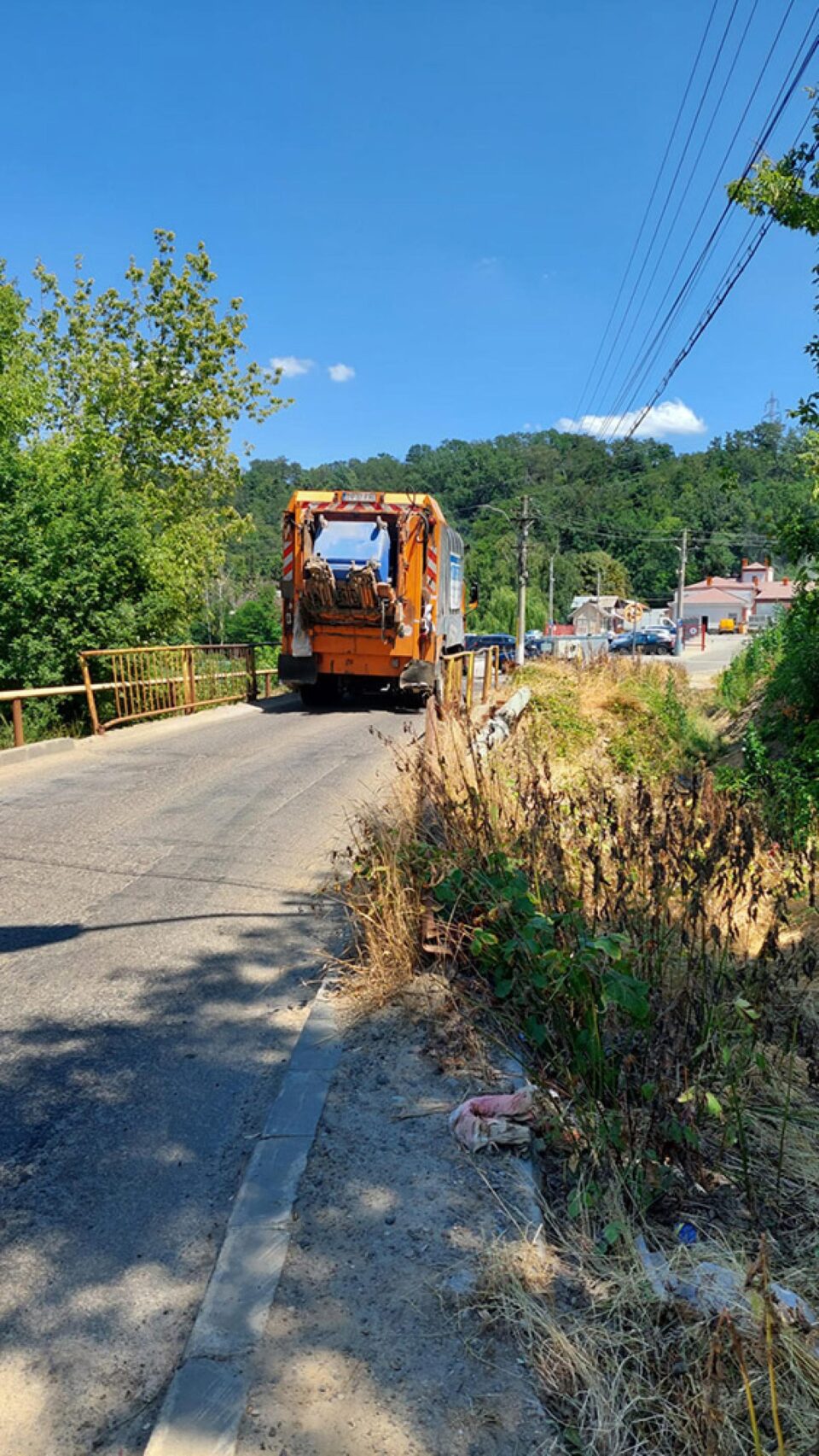 Pod rutier nou pe strada Mirăuți, în zona Carpatis