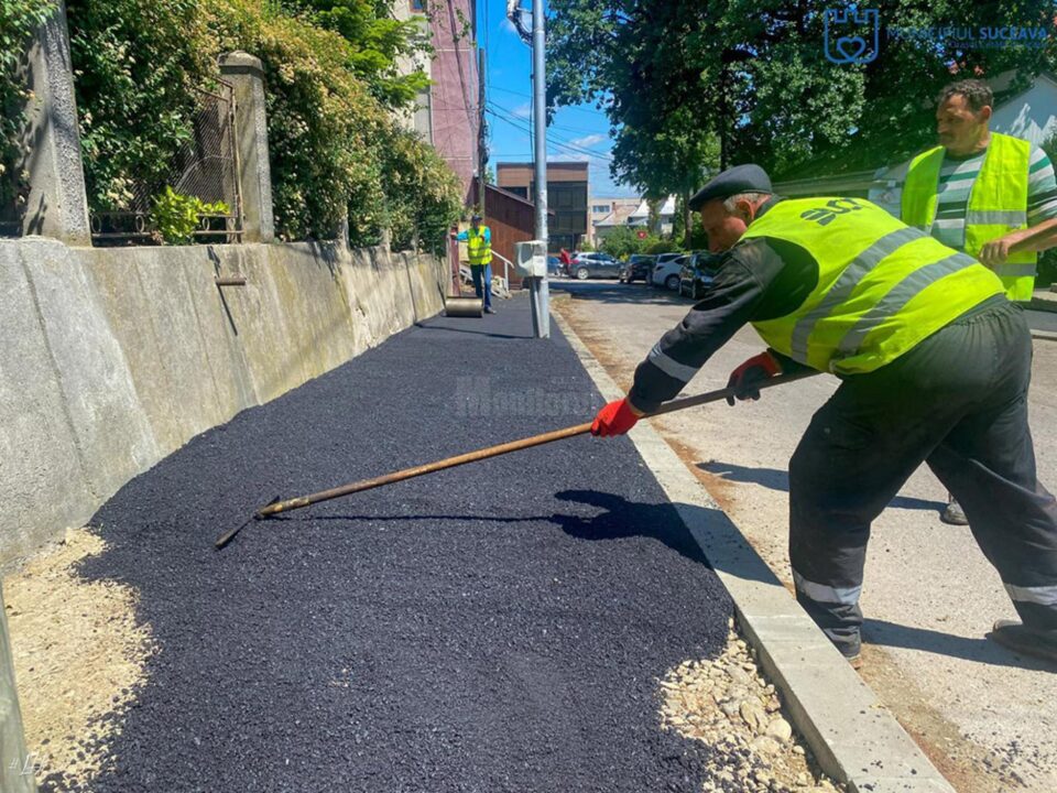 Un tronson de 1.570 de metri pătrați din strada Mihai Eminescu din municipiul Suceava a fost reabilitat