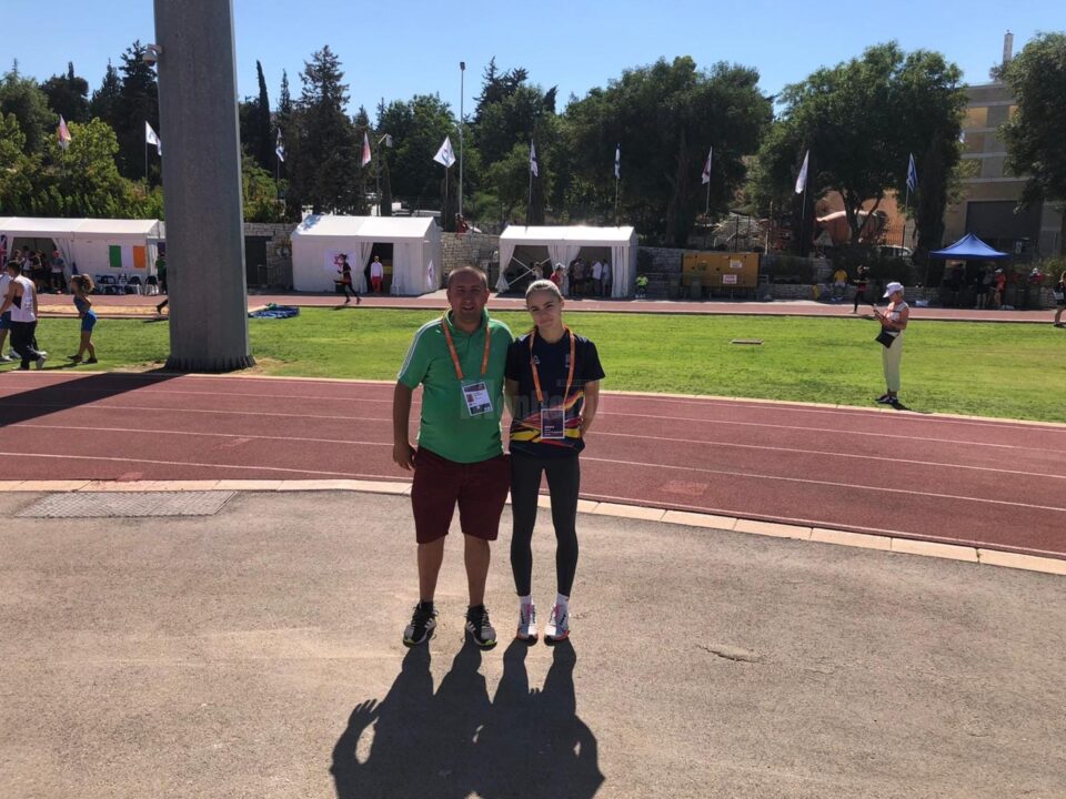 Antrenorul Cristian Prâsneac și atleta Claudia Ionela Costiuc
