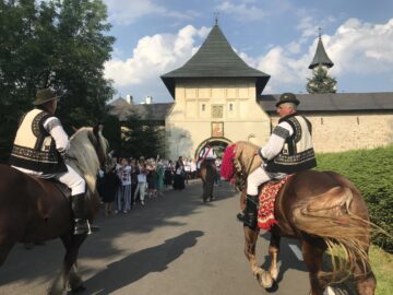 Pelerinaj la Mănăstirea Putna