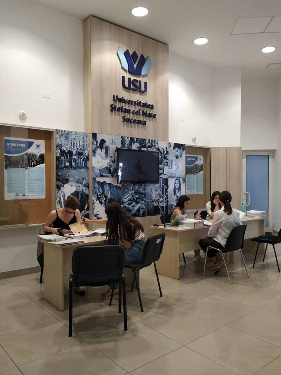 Prima zi de admitere la Universitate
