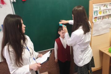 Pe parcursul a 6 săptămâni, studenții de la USV au evaluat 418 elevi Studenții care au participat la evaluare