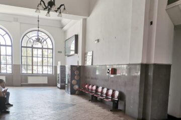 Geanta a fost furată de sub scaunele din dreapta