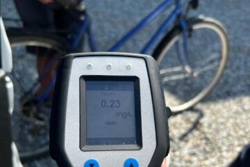 Un bărbat în vârstă de 58 de ani a căzut de pe bicicletă
