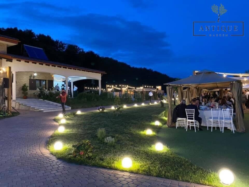 Antique Garden deschide terasă de vară