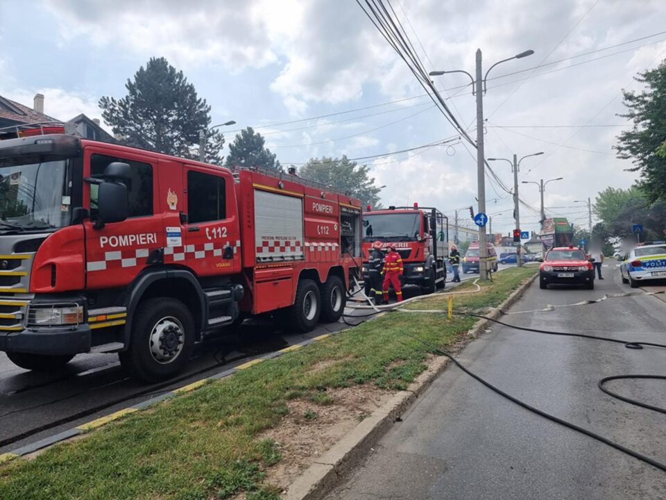 Incendiu în centrul Sucevei, din cauza unei țigări aruncate