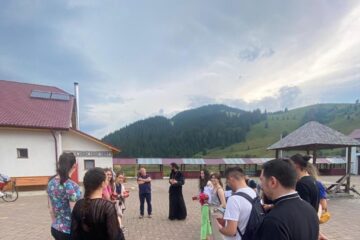 Caravana medicală pediatrică, organizată de Arhiepiscopia Sucevei și Rădăuților