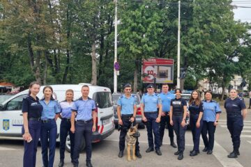 Polițiști și jandarmi în acțiuni de verificare