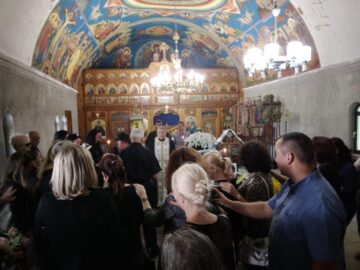 Trupul neînsuflețit al sucevencei ucise de rechin într-o stațiune din Egipt a fost adus acasă