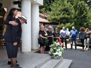 Trupul neînsuflețit al sucevencei ucise de rechin într-o stațiune din Egipt a fost adus acasă