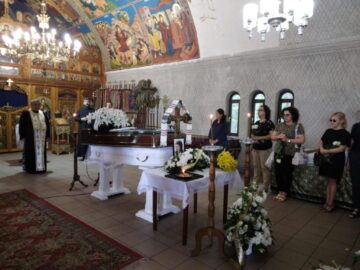 Trupul neînsuflețit al sucevencei ucise de rechin într-o stațiune din Egipt a fost adus acasă