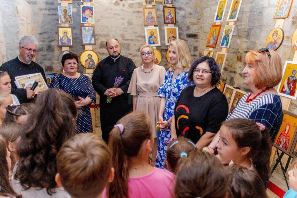 76 de elevi au participat anul acesta în Tabăra de creație „Micii iconari” de la Adâncata