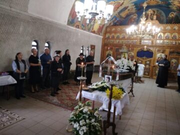 Sicriul cu trupul neînsuflețit al sucevencei Roxana Alina Donisan a ajuns acasă