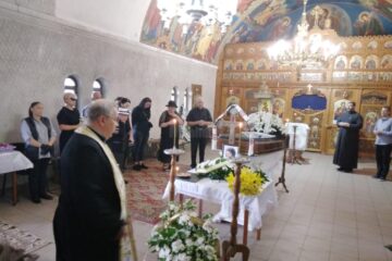 Sicriul cu trupul neînsuflețit al sucevencei Roxana Alina Donisan a ajuns acasă