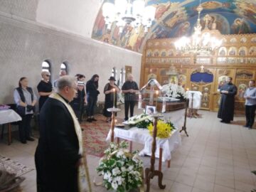 Sicriul cu trupul neînsuflețit al sucevencei Roxana Alina Donisan a ajuns acasă