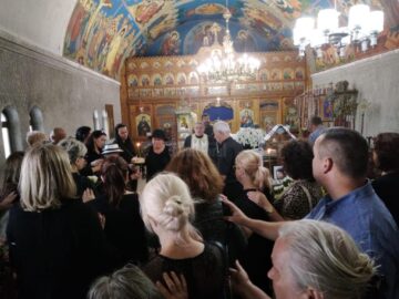 Sicriul cu trupul neînsuflețit al sucevencei Roxana Alina Donisan a ajuns acasă