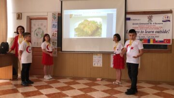 Elevi și profesori din Lituania, Grecia, Portugalia, Slovacia și Turcia la Școala Gimnazială Nr. 4 Suceava, într-o experiență de mobilitate Erasmus+, în cadrul proiectului „Let's go to learn outside !”