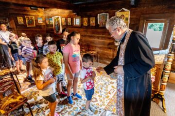 Tabăra de creație „Micii iconari” de la Adâncata