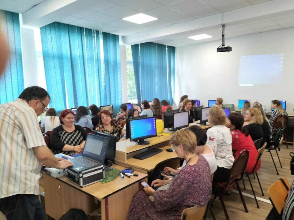 „Profesorul rezilient”, tema primei ediții a Școlii de vară „George Tofan” Suceava „Profesorul rezilient”, tema primei ediții a Școlii de vară „George Tofan” Suceava