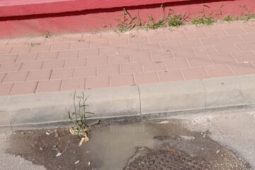 Gura de canal care a refulat