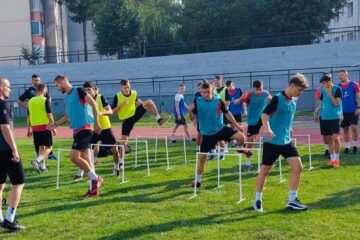 Fotbalistii de la Somuz au reluat antrenamentele. Foto Alex Savescu