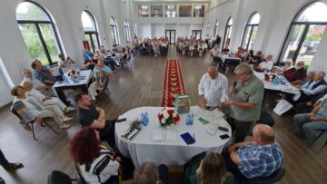 Cenaclul Transfrontalier ”Mașina cu Poeți” la Centrul de Cultură, Arte și Tradiții din Berchișești