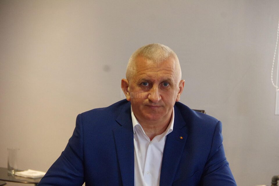Primarul orașului Vicovu de Sus, Vasile Iliuț