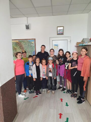 Șase zile de activități instructiv-educative dedicate elevilor și liceenilor din comuna Poiana Stampei