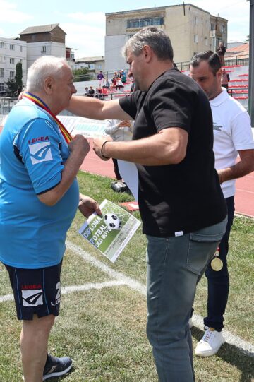 Fostele glorii ale fotbalului fălticenean s-au întâlnit în meciul anului de old-boys
