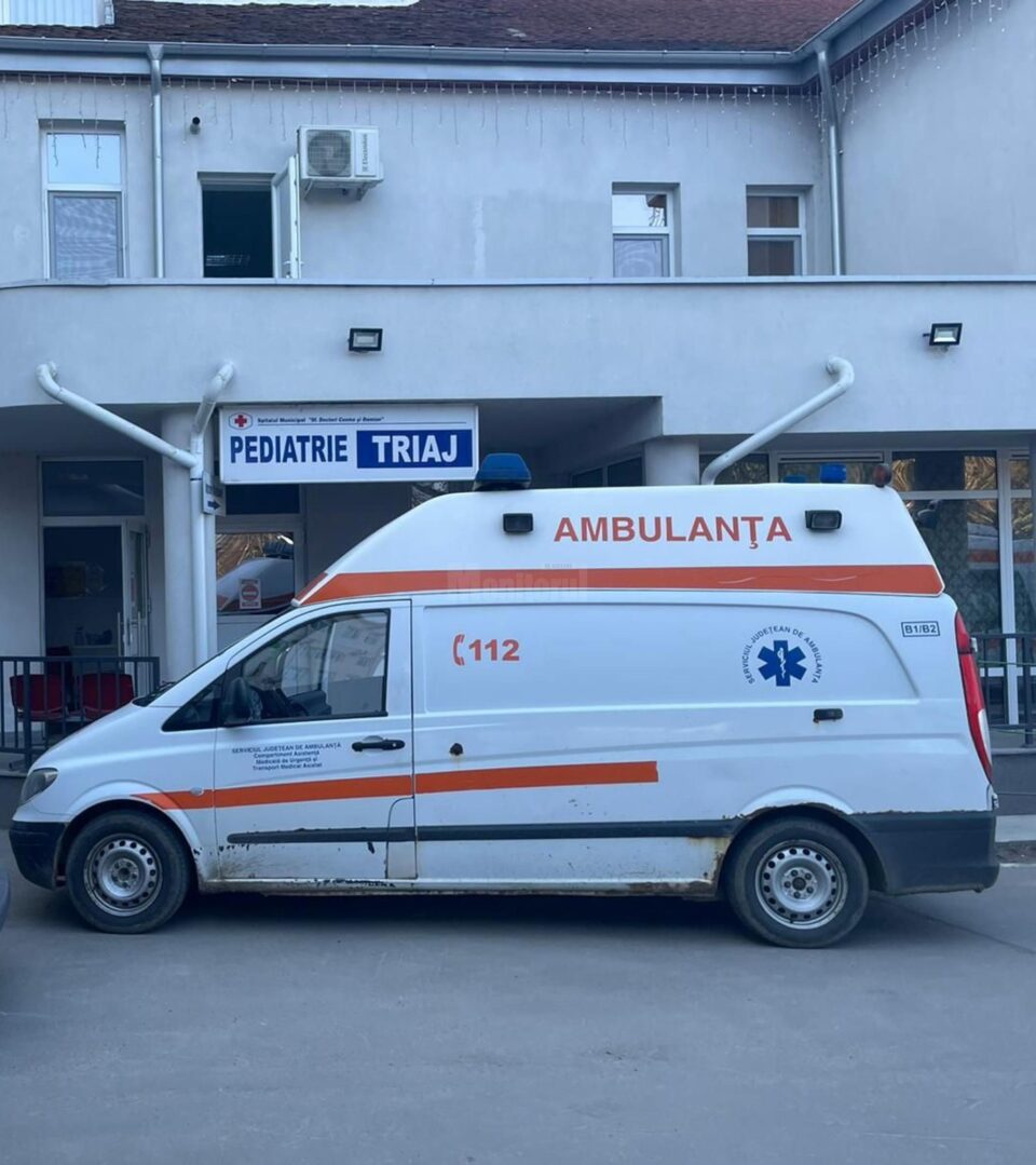 13 copii au ajuns cu ambulanțele la Camera de gardă a Spitalului Municipal Rădăuți în seara zilei de 5 iulie 13 copii au ajuns cu ambulanțele la Camera de gardă a Spitalului Municipal Rădăuți în seara zilei de 5 iulie