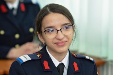 Mihaela Maftei, absolventa Colegiului Militar Campulung