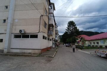 Așa arată zona centrală cu blocuri din Crucea