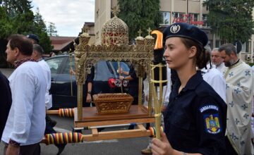 Procesiune religioasă cu moaștele Sfinților Epictet și Astion