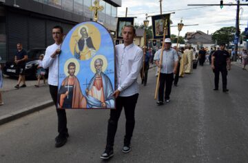 Procesiune religioasă cu moaștele Sfinților Epictet și Astion
