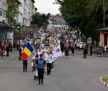 Procesiune religioasă cu moaștele Sfinților Epictet și Astion