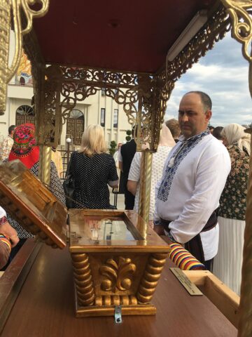 Procesiune religioasă cu moaștele Sfinților Epictet și Astion